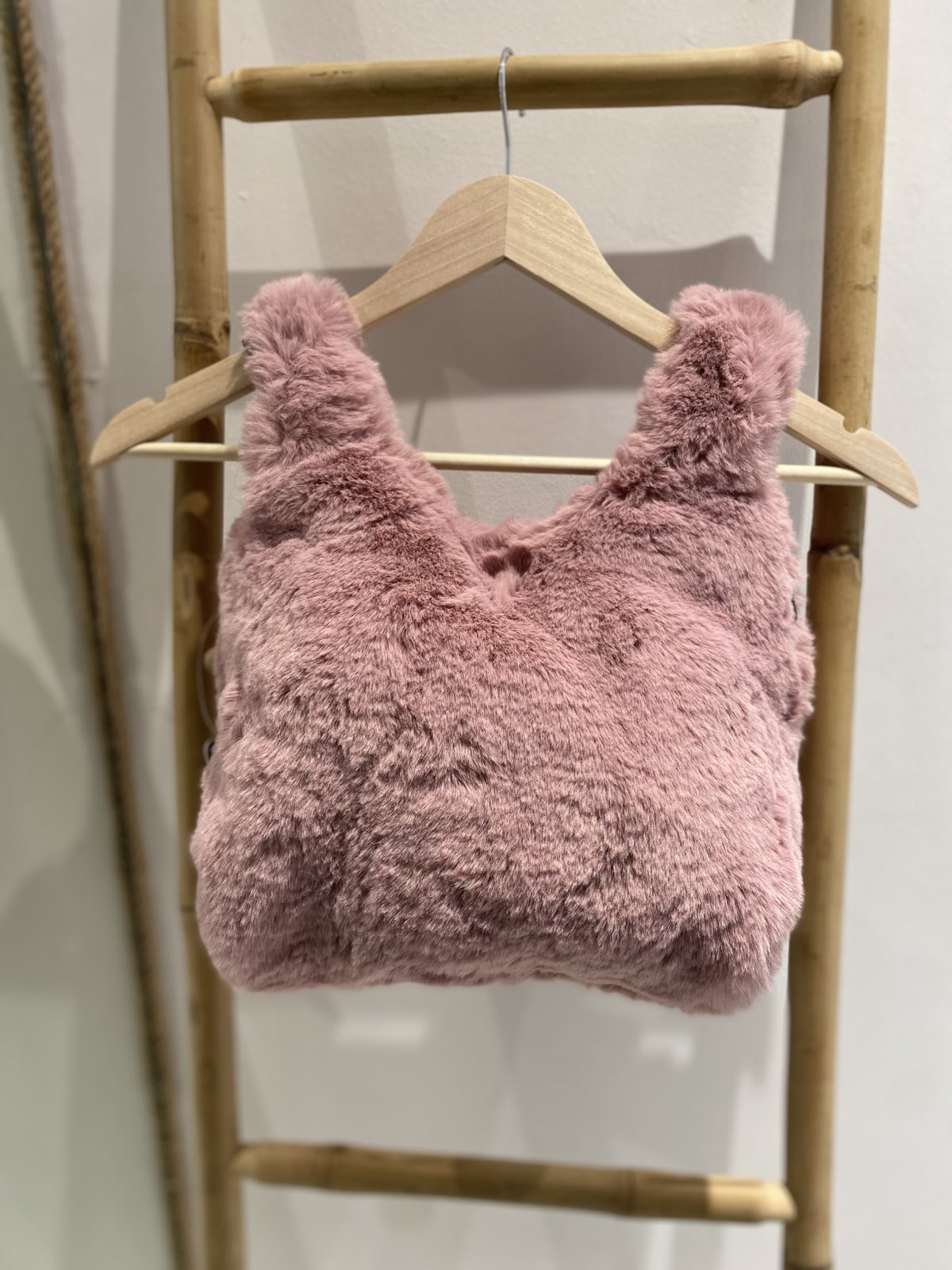 PINKY FUR BAG