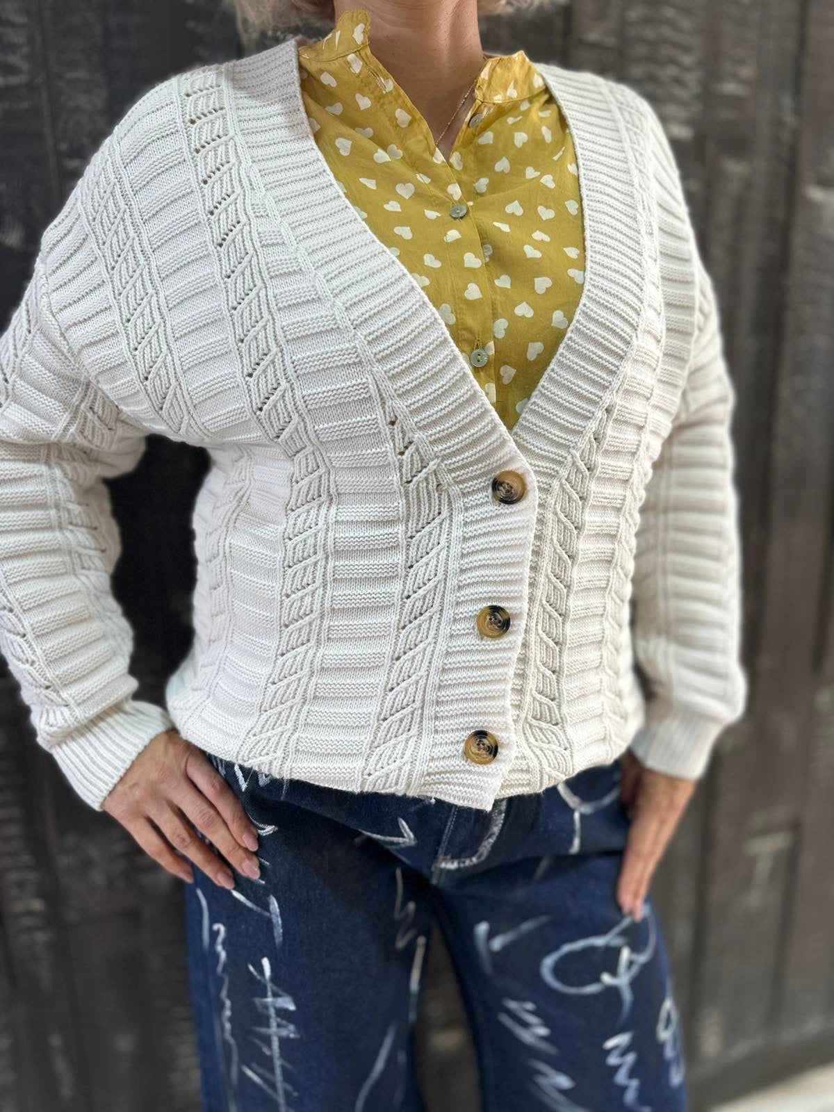 SOFT CREAM CARDIGAN