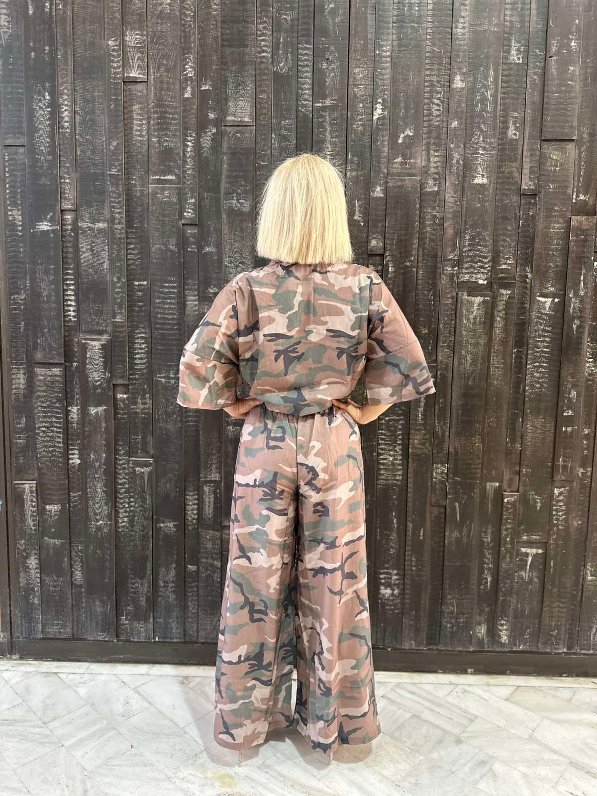 SET ARIANA